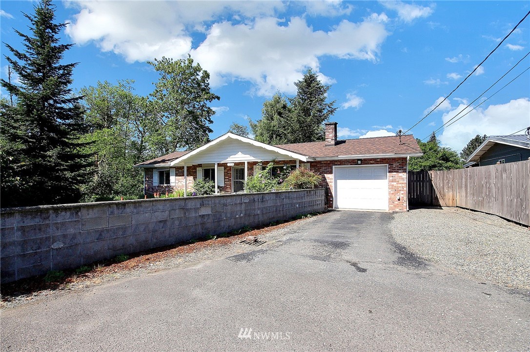 16303 Southeast Petrovitsky Road Renton, WA 98058 - Photo 2 of 24 Gallery Image 2