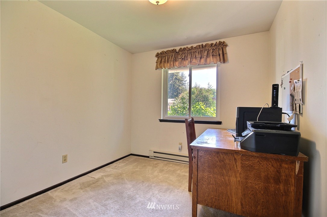 16303 Southeast Petrovitsky Road Renton, WA 98058 - Photo 13 of 24 Gallery Image 13