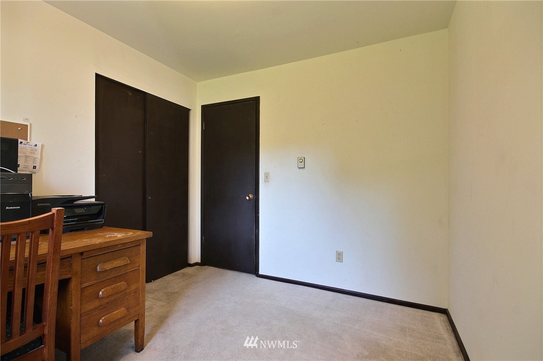 16303 Southeast Petrovitsky Road Renton, WA 98058 - Photo 14 of 24 Gallery Image 14