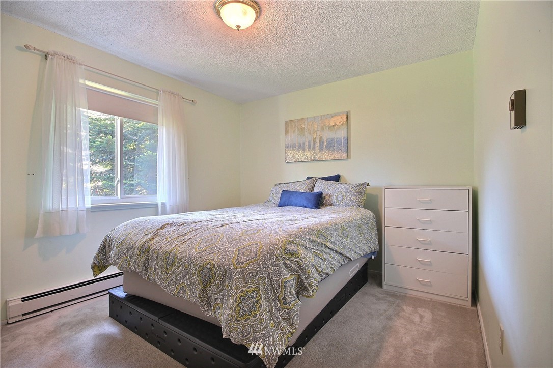 16303 Southeast Petrovitsky Road Renton, WA 98058 - Photo 15 of 24 Gallery Image 15