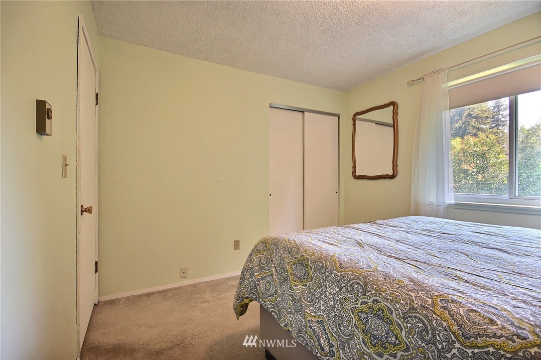 16303 Southeast Petrovitsky Road Renton, WA 98058 - Photo 16 of 24 Gallery Image 16