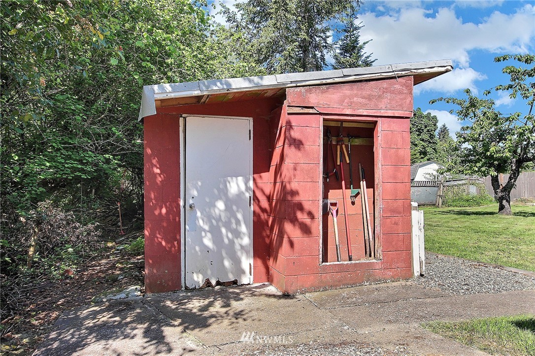 16303 Southeast Petrovitsky Road Renton, WA 98058 - Photo 21 of 24 Gallery Image 21