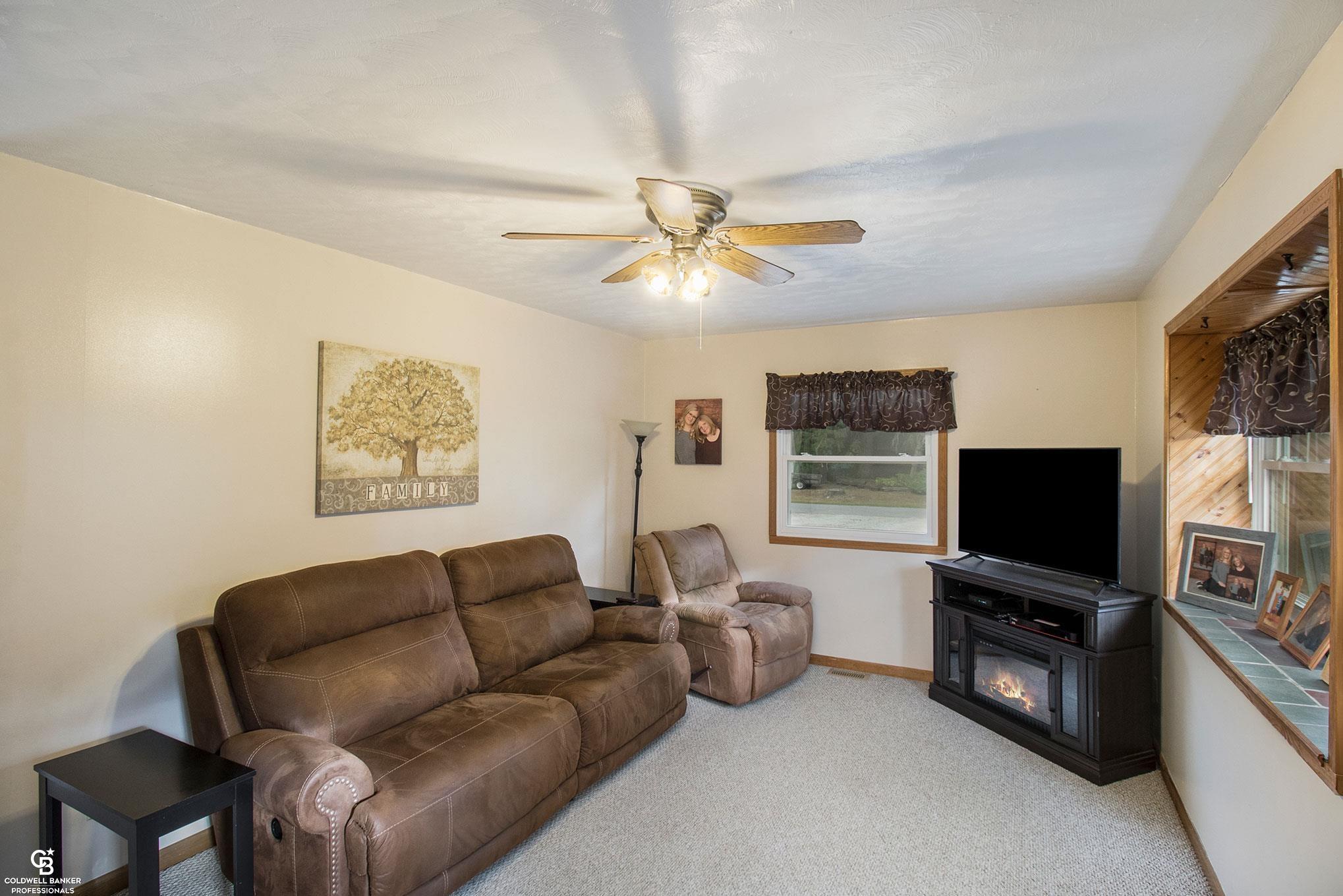 3813 Cedar Road Fort Gratiot, MI 48059 - Photo 11 of 24 50091184-10.JPG