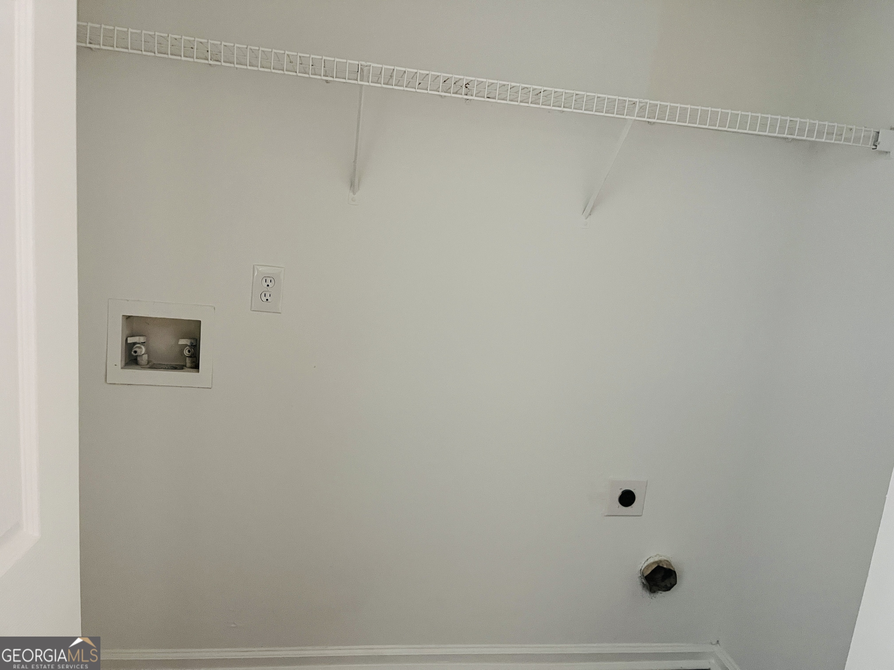 3510 Brookstone Way Union City, GA 30291 - Photo 28 of 32 a view of a small space