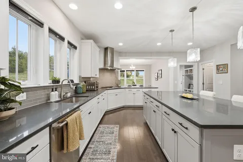 $1,985,000 | 8940 Silvan Woods Court, Fairfax, VA 22031