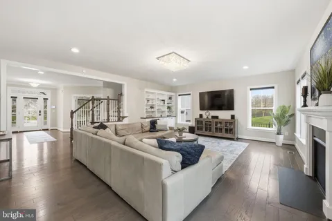 $1,985,000 | 8940 Silvan Woods Court, Fairfax, VA 22031