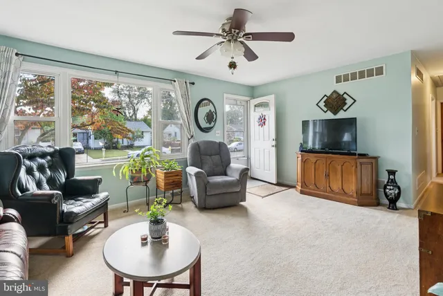 $310,000 | 409 9th Avenue, Lindenwold, NJ 08021