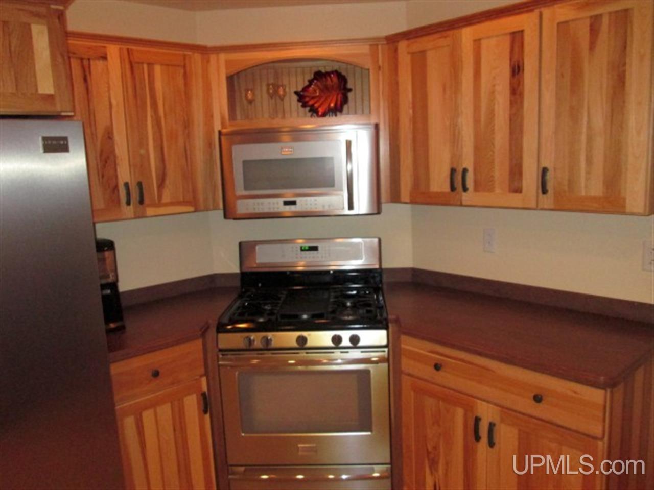 20392 Summit Road Lanse, MI 49946 - Photo 4 of 28 Gallery Image 4
