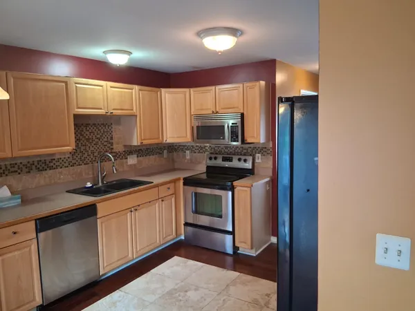 $202,000 | 23869 McCort Drive, Flat Rock, MI 48134