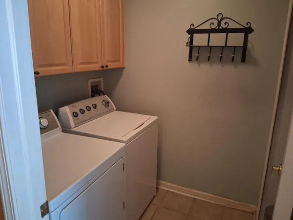 $202,000 | 23869 McCort Drive, Flat Rock, MI 48134