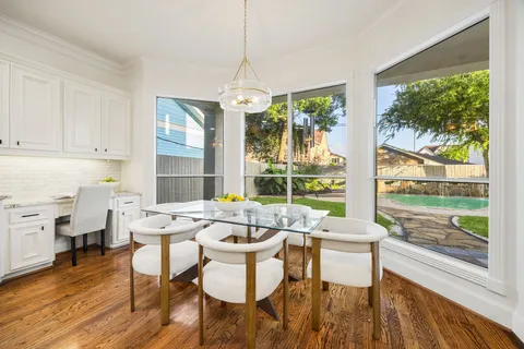 $1,250,000 | 4623 Braeburn Drive, Bellaire, TX 77401