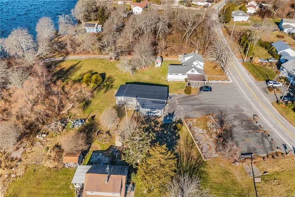$250,000 | 1023 Old Stafford Road, Tiverton, RI 02878