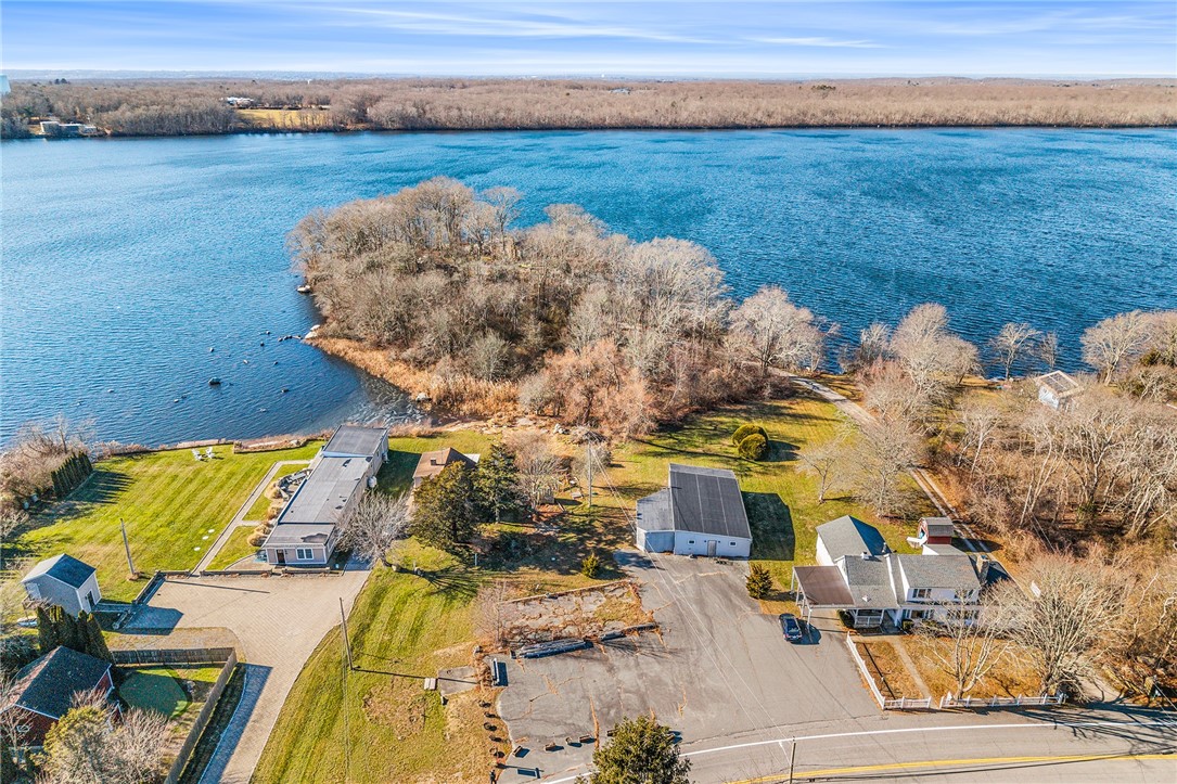 1023 Old Stafford Road Tiverton, RI 02878 - Photo 2 of 17