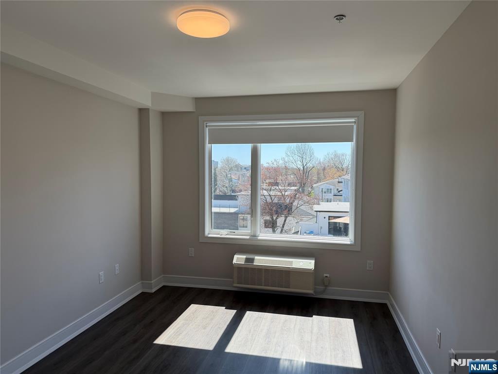 470 Main Street, Unit 615 Fort Lee, NJ 07024 - Photo 5 of 17