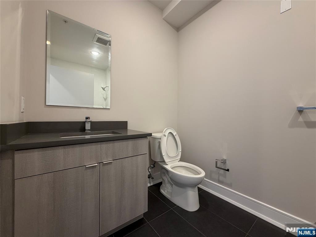 470 Main Street, Unit 615 Fort Lee, NJ 07024 - Photo 8 of 17