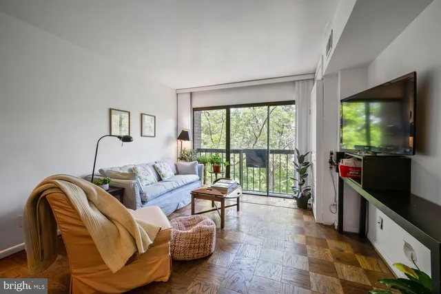 $2,750 | 1001 26th Street Northwest, Unit 503, Washington, DC 20037