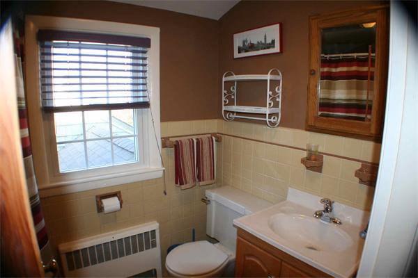 170 Anawan Road North Attleboro, MA 02760 - Photo 22 of 26 a bathroom with a sink toilet and shower