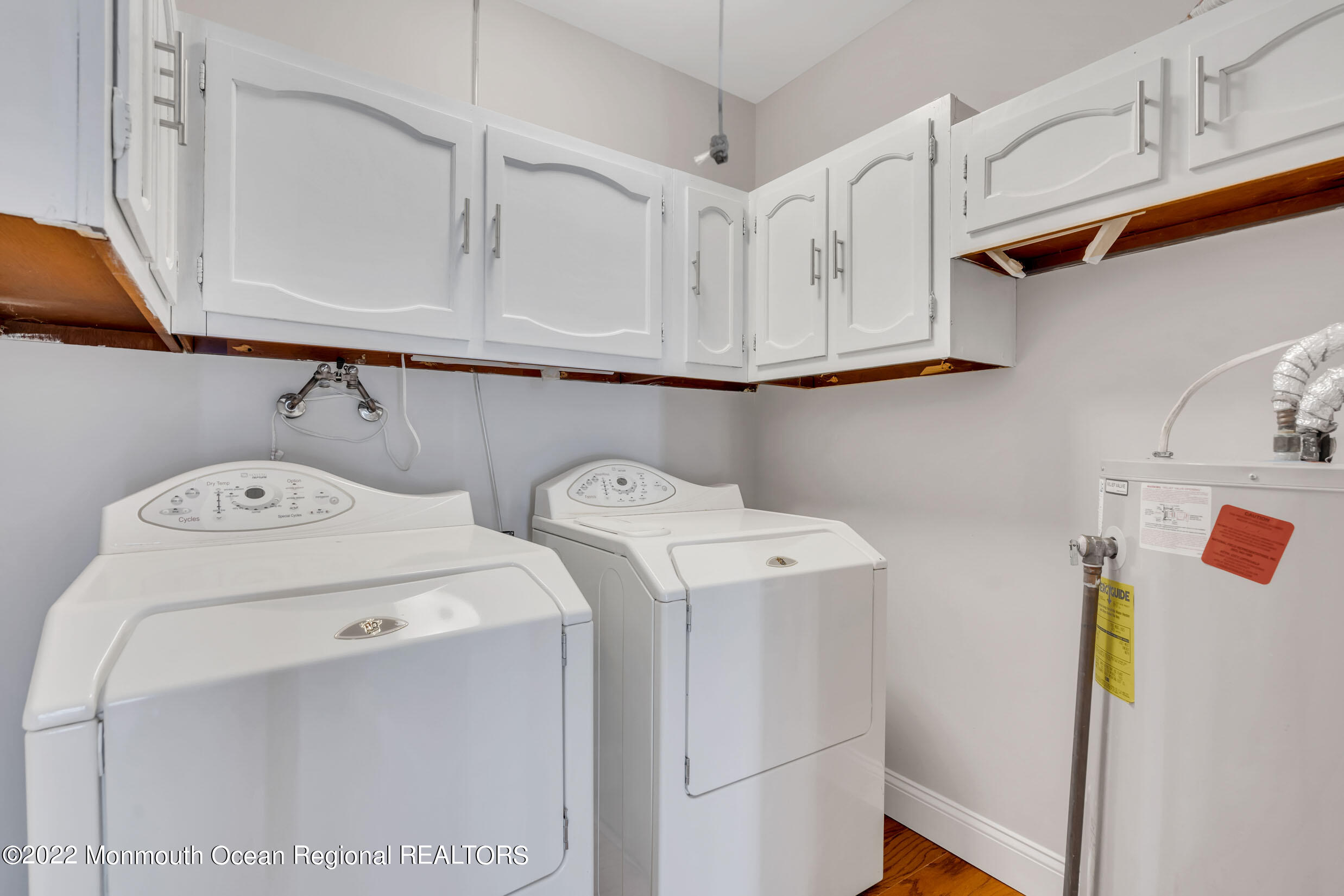 19 B Canton Drive Whiting, NJ 08759 - Photo 9 of 33 5 (5)