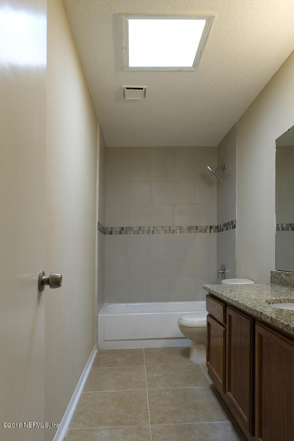 2397 Range Line Road Middleburg, FL 32068 - Photo 25 of 45 Skylight