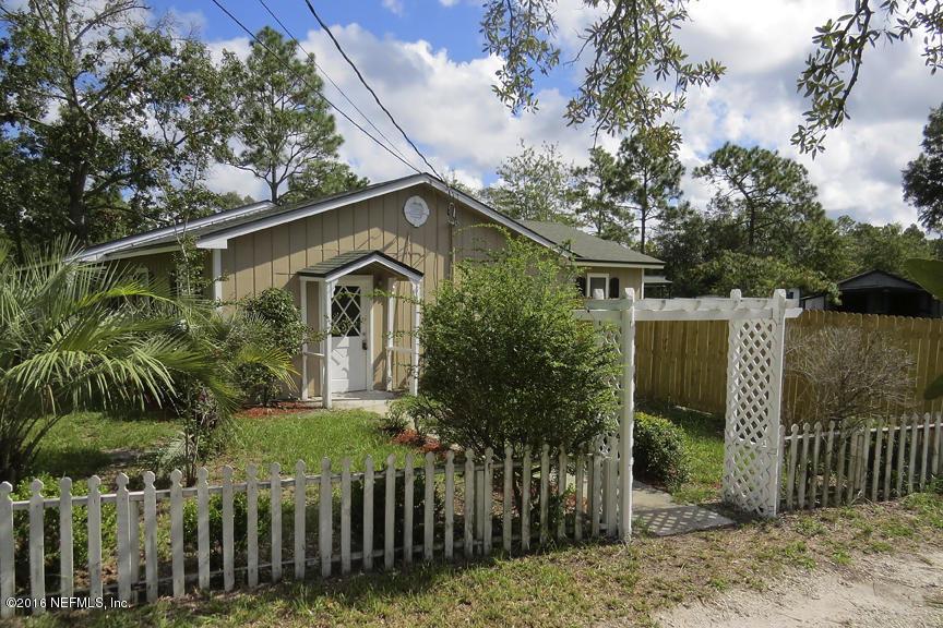 2397 Range Line Road Middleburg, FL 32068 - Photo 31 of 45 Side Entrance