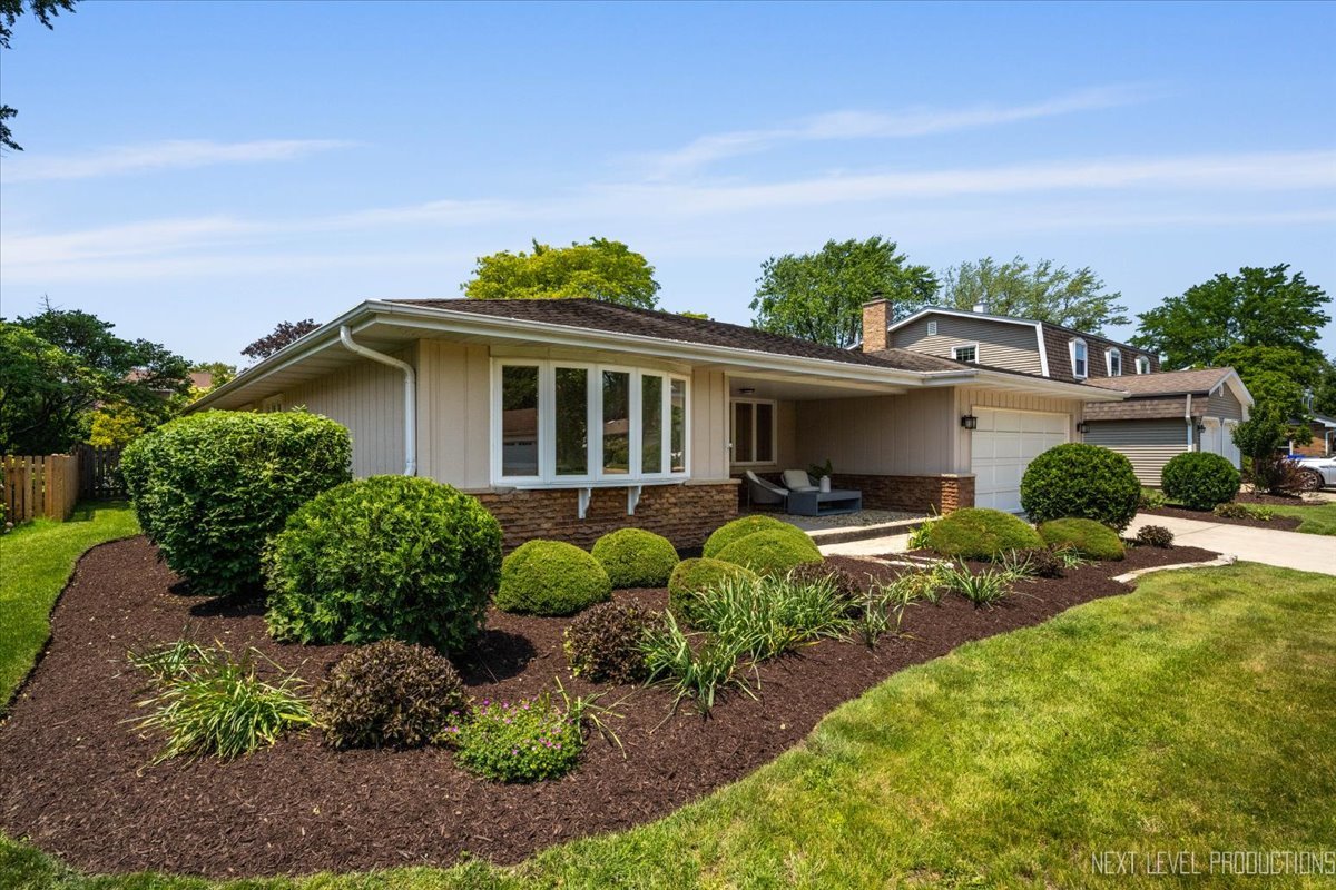 1614 Orth Drive Wheaton, IL 60189 - Photo 2 of 29