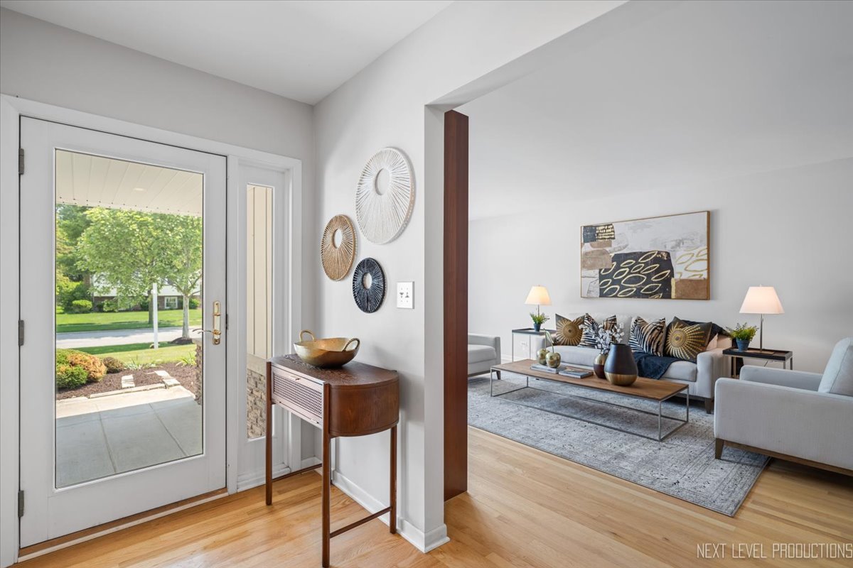 1614 Orth Drive Wheaton, IL 60189 - Photo 4 of 29