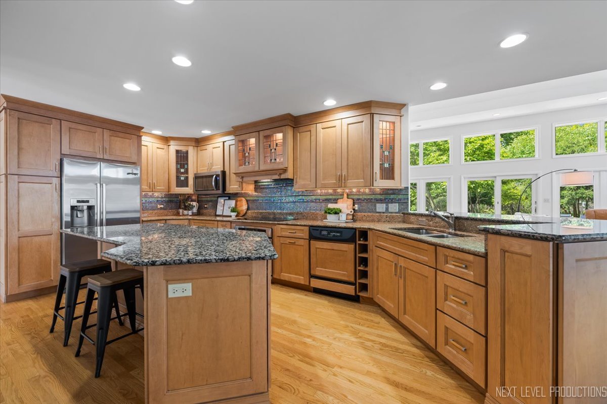 1614 Orth Drive Wheaton, IL 60189 - Photo 10 of 29