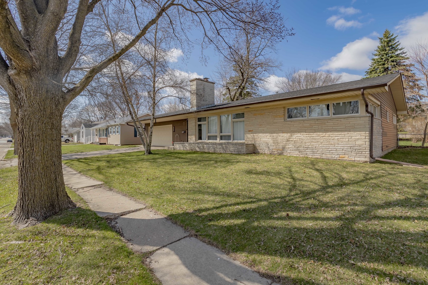 1050 North Main Street Rochelle, IL 61068 - Photo 3 of 27