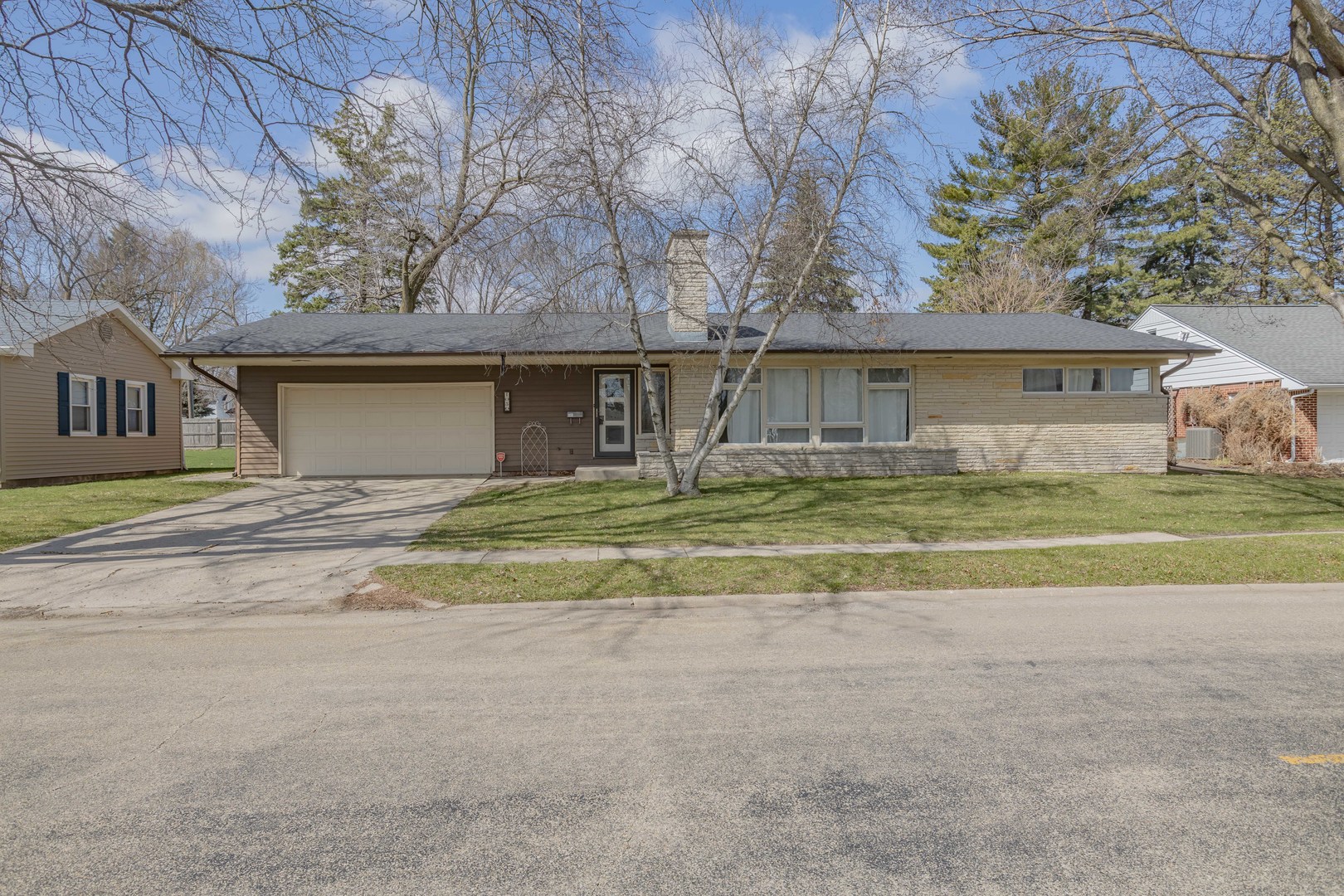 1050 North Main Street Rochelle, IL 61068 - Photo 4 of 27