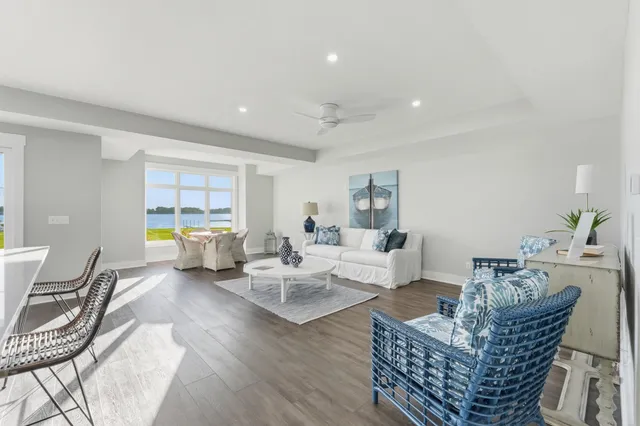 $895,000 | 15 Ln 345 Crooked Lake, Angola, IN 46703