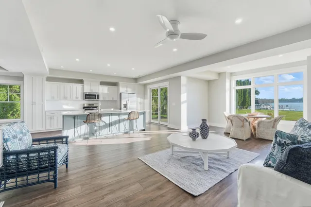 $895,000 | 15 Ln 345 Crooked Lake, Angola, IN 46703