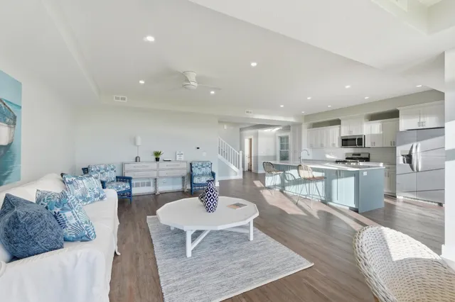 $895,000 | 15 Ln 345 Crooked Lake, Angola, IN 46703