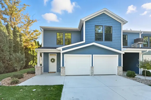 $895,000 | 15 Ln 345 Crooked Lake, Angola, IN 46703