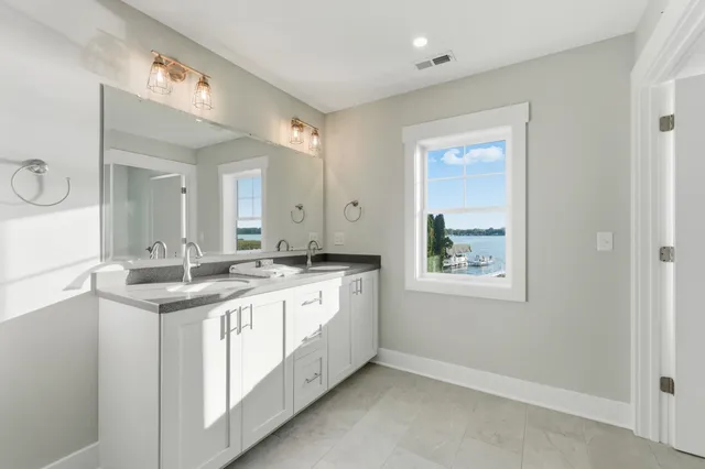 $895,000 | 15 Ln 345 Crooked Lake, Angola, IN 46703