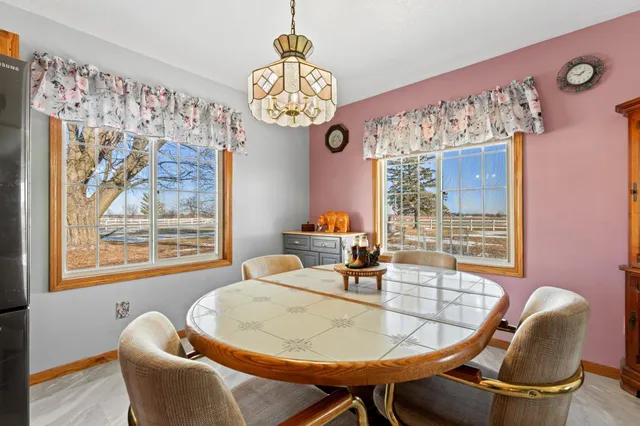 $575,000 | 25435 555th Avenue, Austin, MN 55912