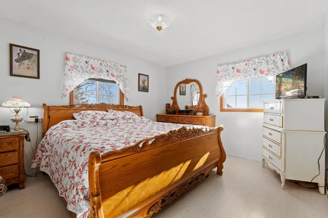 $575,000 | 25435 555th Avenue, Austin, MN 55912