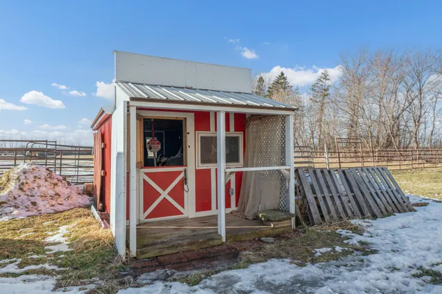 $575,000 | 25435 555th Avenue, Austin, MN 55912