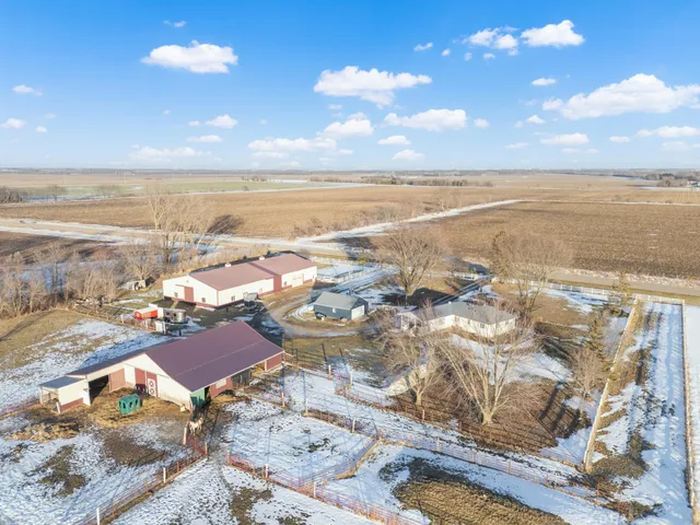 $575,000 | 25435 555th Avenue, Austin, MN 55912