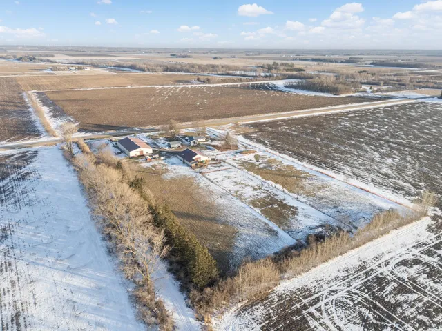 $575,000 | 25435 555th Avenue, Austin, MN 55912