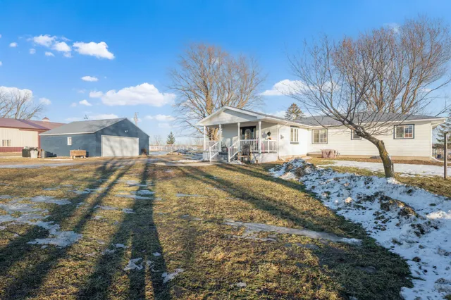 $575,000 | 25435 555th Avenue, Austin, MN 55912