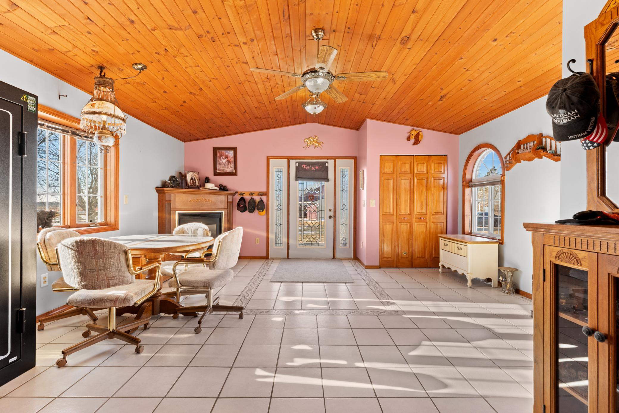 25435 555th Avenue Austin, MN 55912 - Photo 6 of 53