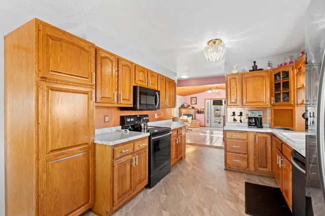 $575,000 | 25435 555th Avenue, Austin, MN 55912