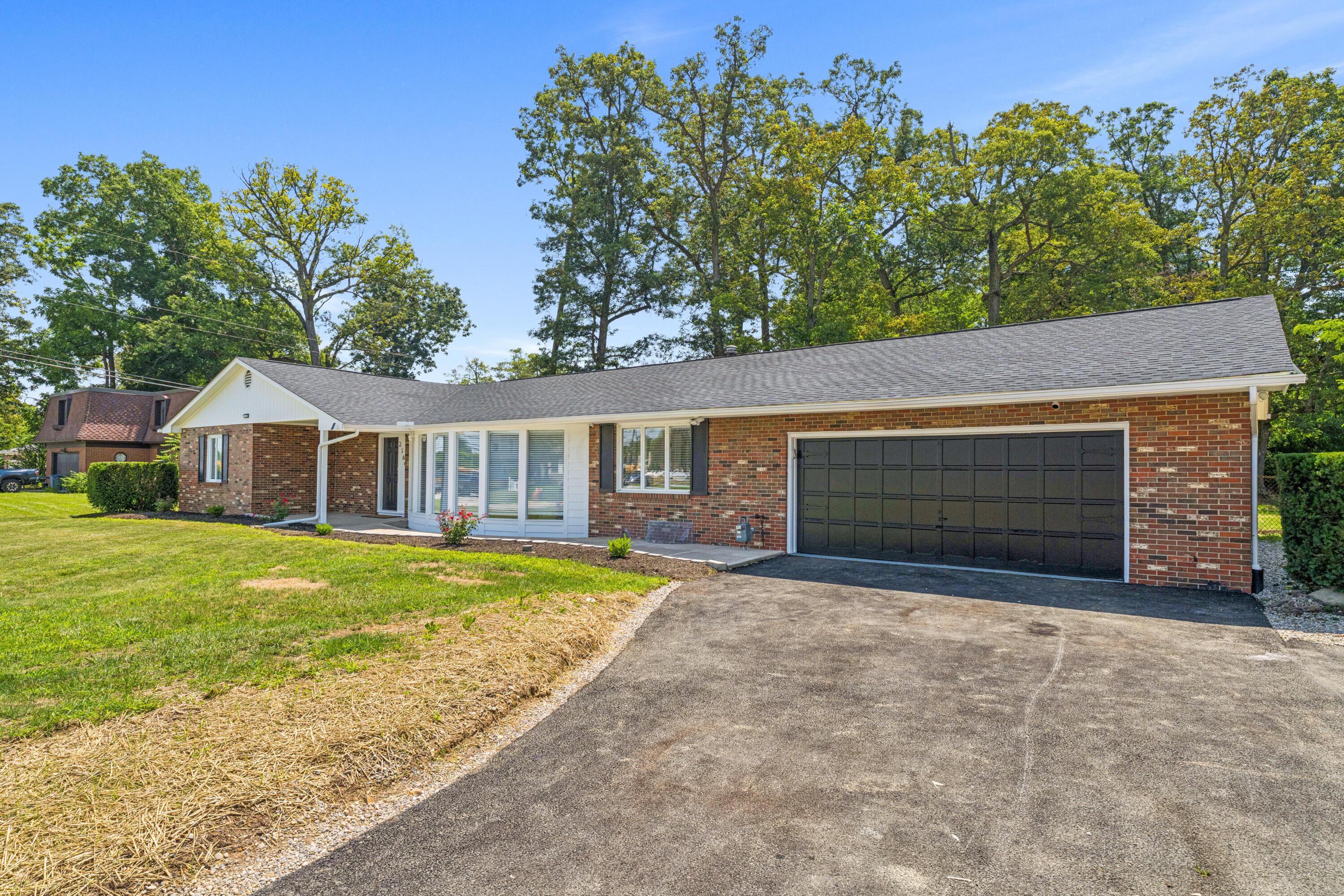 2169 White Road Grove City, OH 43123 - Photo 2 of 21 dsc09949