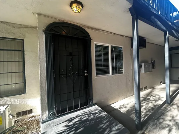 $1,989 | 5636 Willowcrest Avenue, Unit 2, North Hollywood, CA 91601