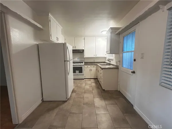 $1,989 | 5636 Willowcrest Avenue, Unit 2, North Hollywood, CA 91601