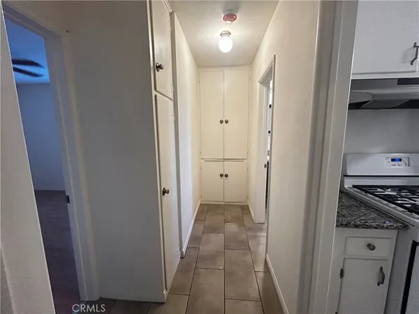 $1,989 | 5636 Willowcrest Avenue, Unit 2, North Hollywood, CA 91601