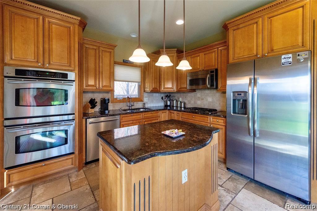 4307 Amherst Road Royal Oak, MI 48073 - Photo 5 of 50