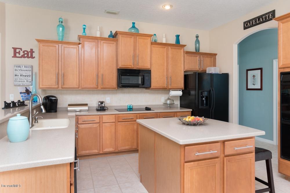 1673 Long Pine Road Melbourne, FL 32940 - Photo 5 of 16 Spacious Kitchen