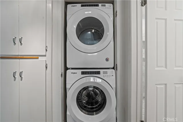 $675,000 | 1525 North Hayworth Avenue, Unit 205, Los Angeles, CA 90046