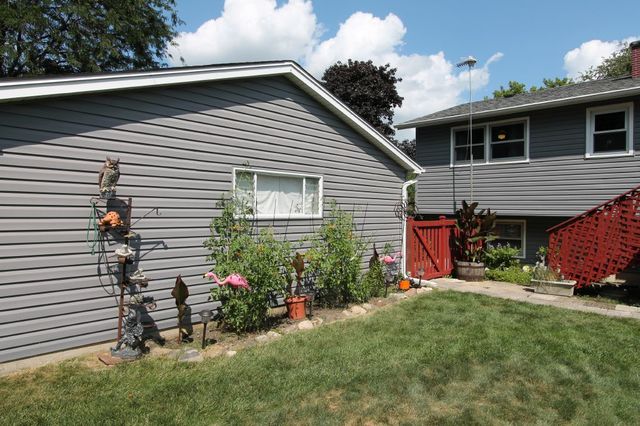 1412 Hainesville Road Round Lake Beach, IL 60073 - Photo 18 of 20 Gallery Image 18